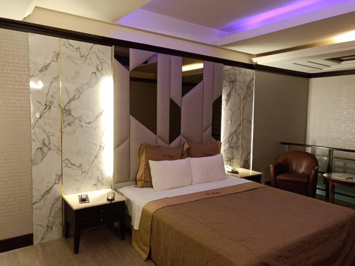 Xin Yuan Motel Taichung Exterior photo