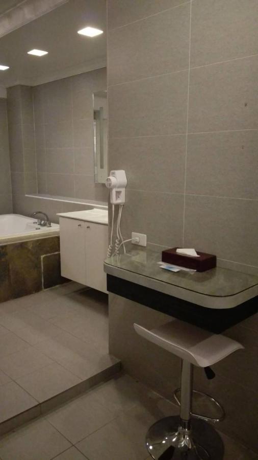 Xin Yuan Motel Taichung Exterior photo